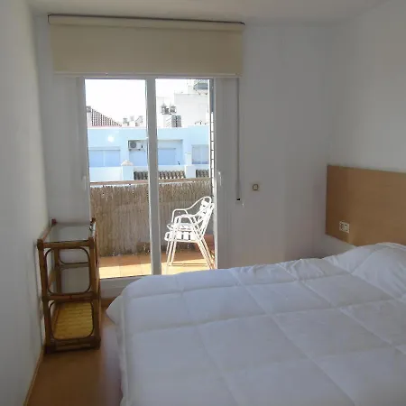 Avec Attico Et Piscine Apartament Roses