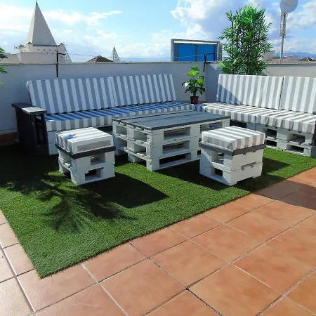 Apartament Avec Attico Et Piscine Roses